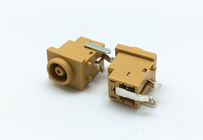 DC电源插座DC-038B淡黄